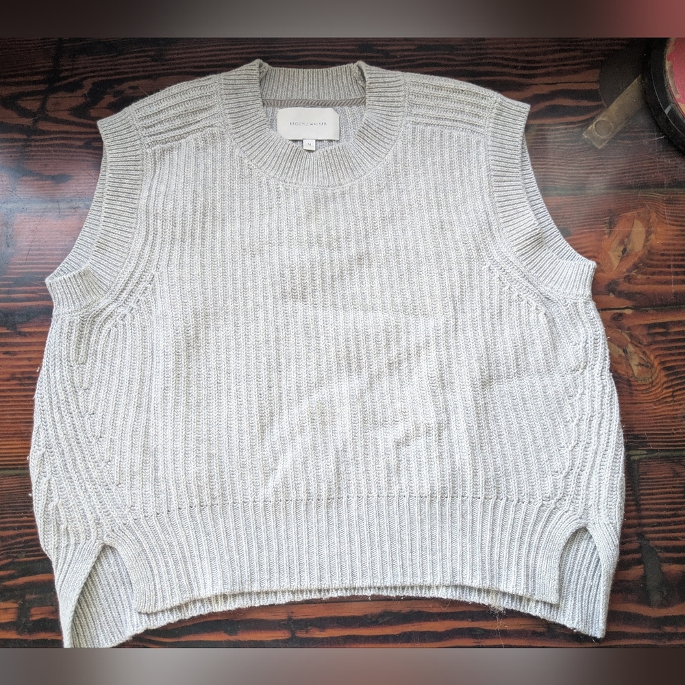 Brochu Walker Sleeveless Knit Sweater Vest - Medium